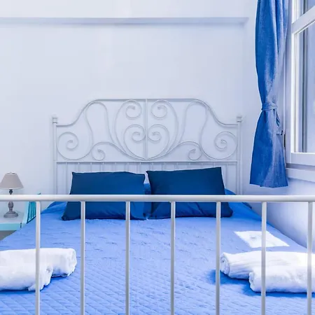 Holiday home Myrto Blue House *